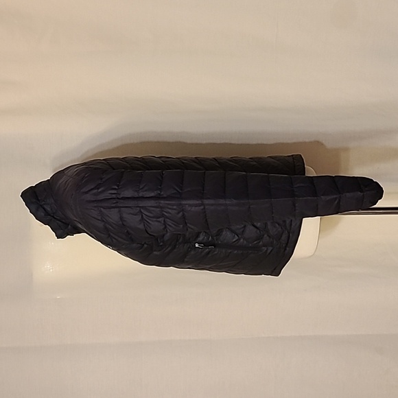 Patagonia Black Lightweight Puffer Jacket - Picture 6 of 13